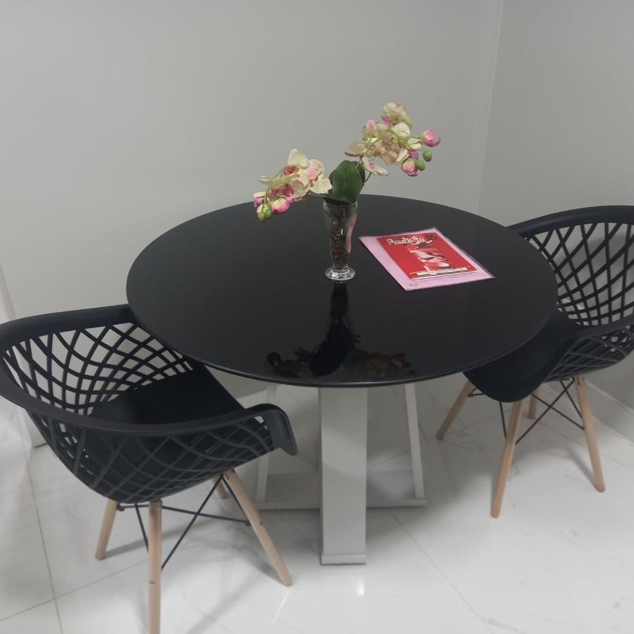 One-Bedroom Apartment,1409195771:JPEG