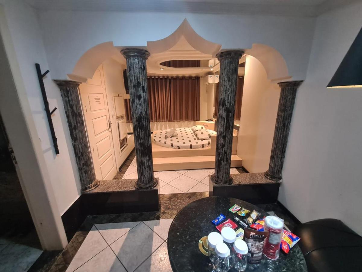 Standard Suite,1417501059:JPEG