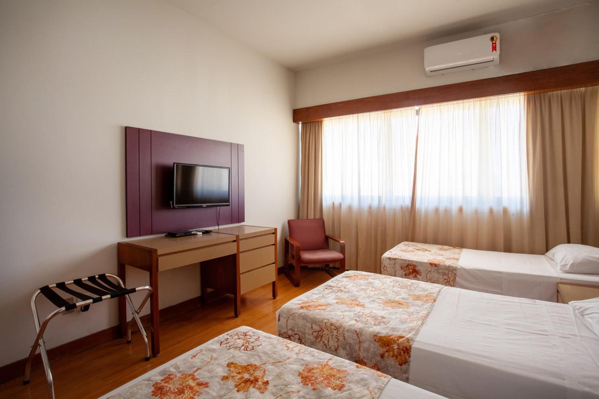 Quarto Triplo Standard