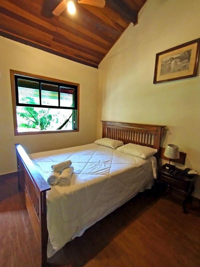 Quarto Triplo com Varanda