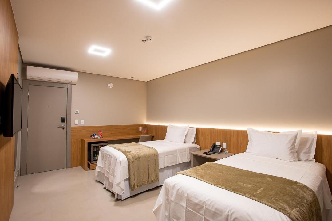 Quarto Duplo
