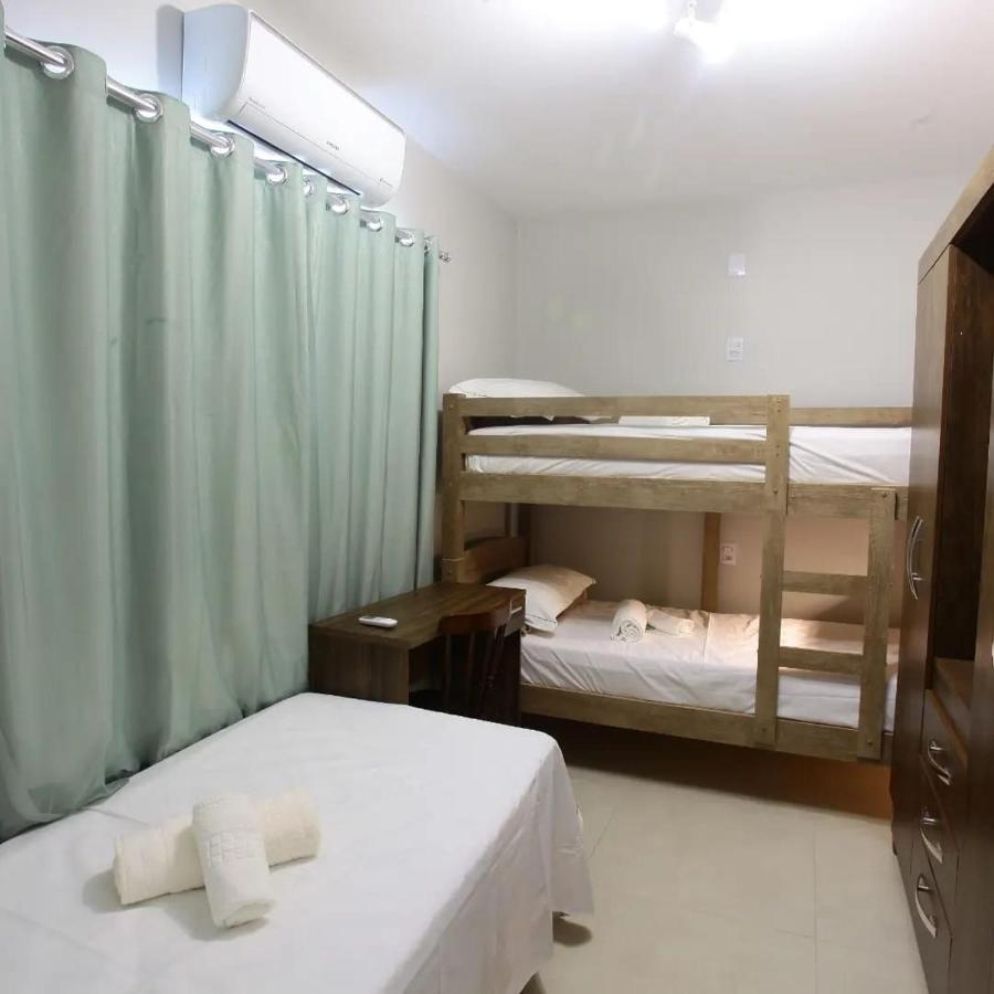 Quarto Triplo Básico