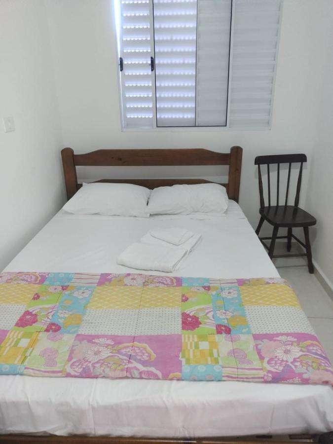Quarto Triplo com Banheiro Privativo