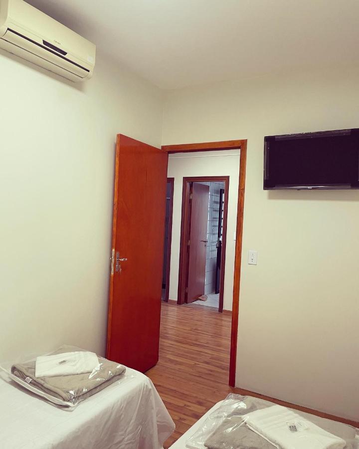 Quarto Duplo Standard com Banheiro Compartilhado