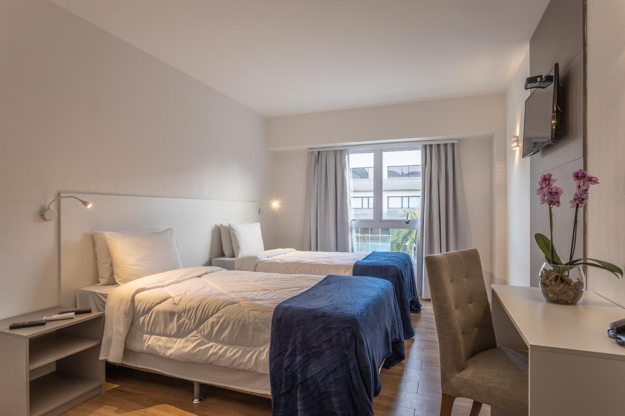 Quarto Twin Standard