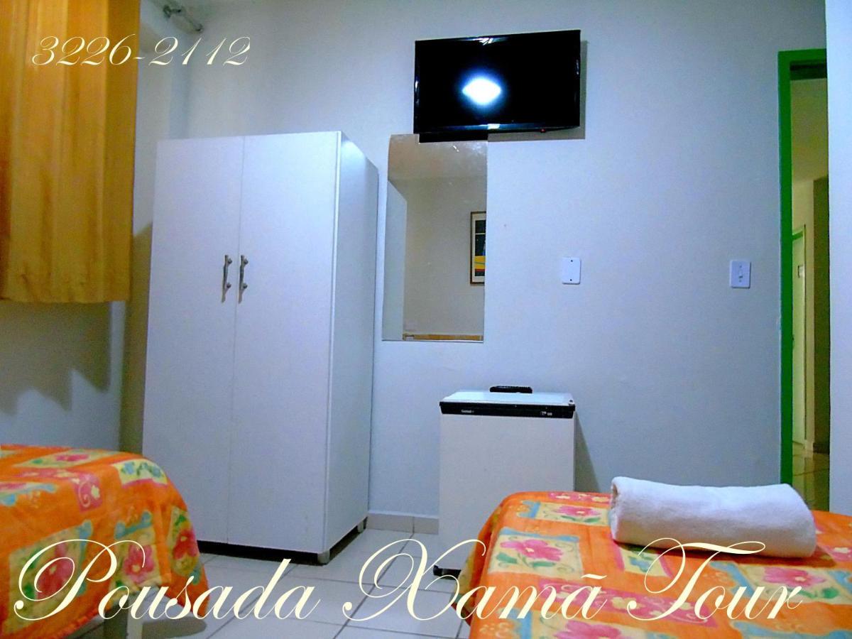 Quarto com 2 Camas de Solteiro
