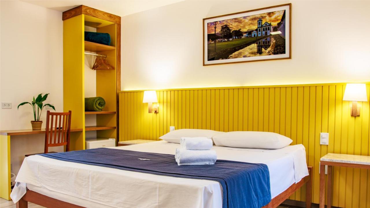 Quarto Duplo com Banheira de Hidromassagem