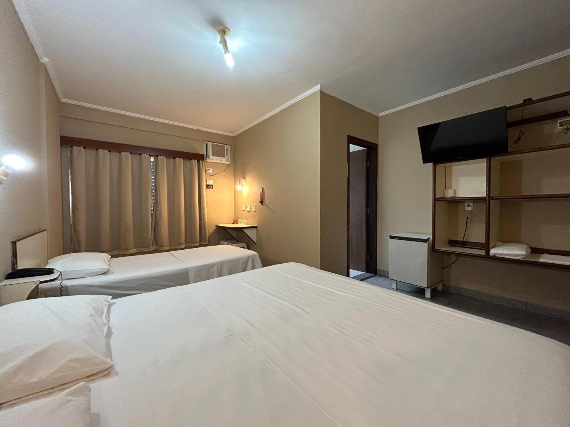 Quarto Triplo Básico