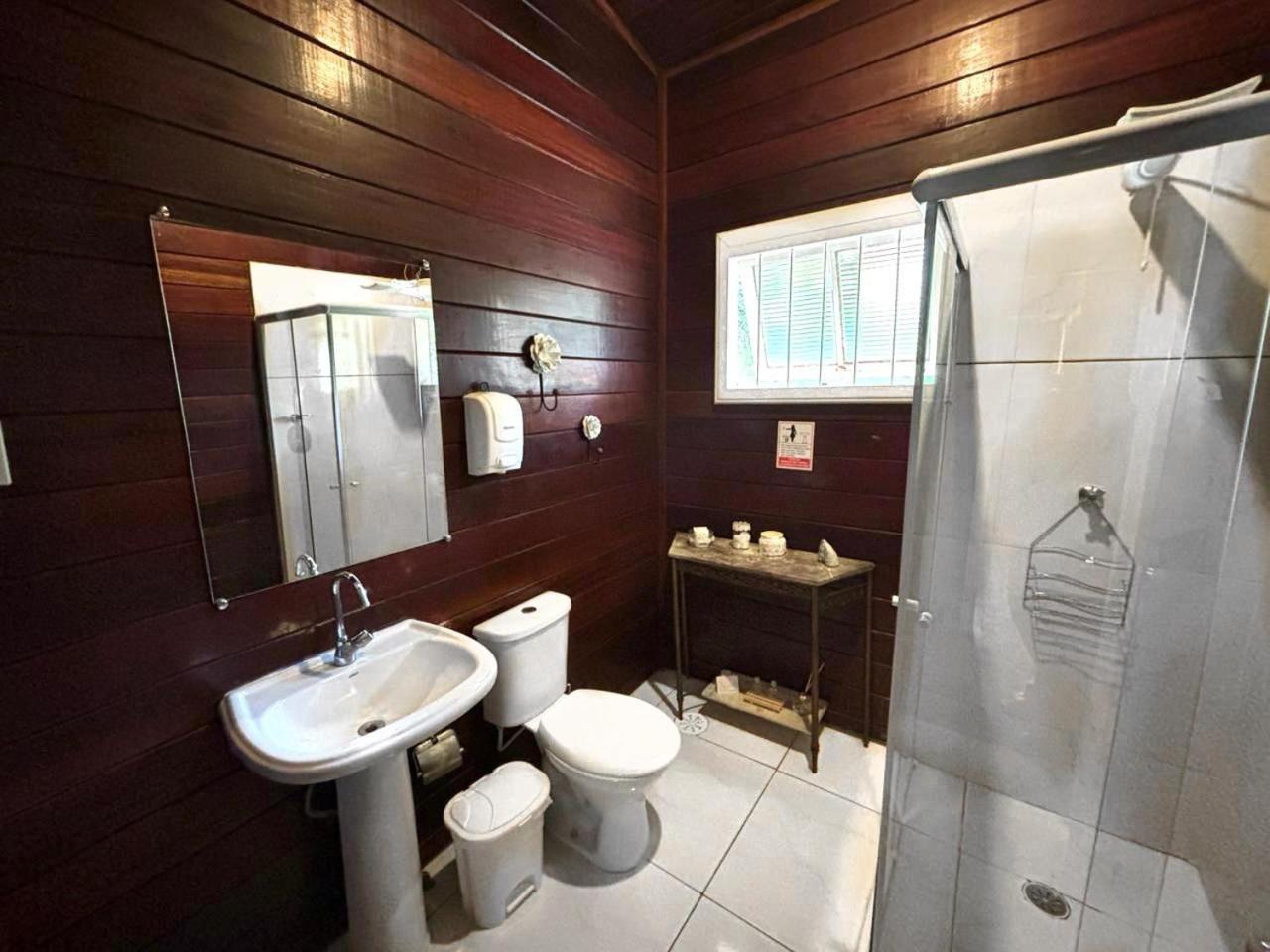 Executive Suite,1519343728:JPEG