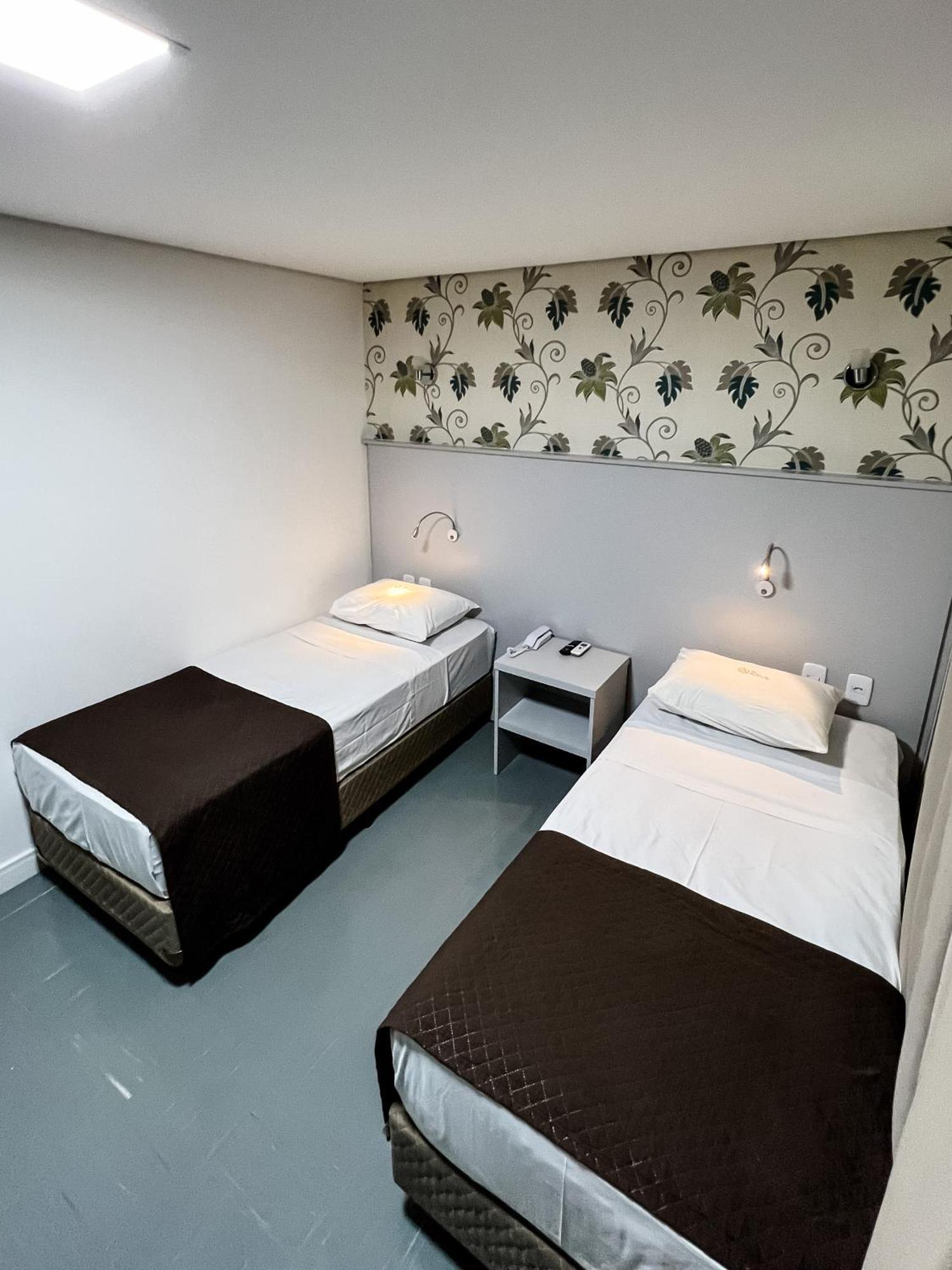 Quarto Standard com 2 Camas de Solteiro
