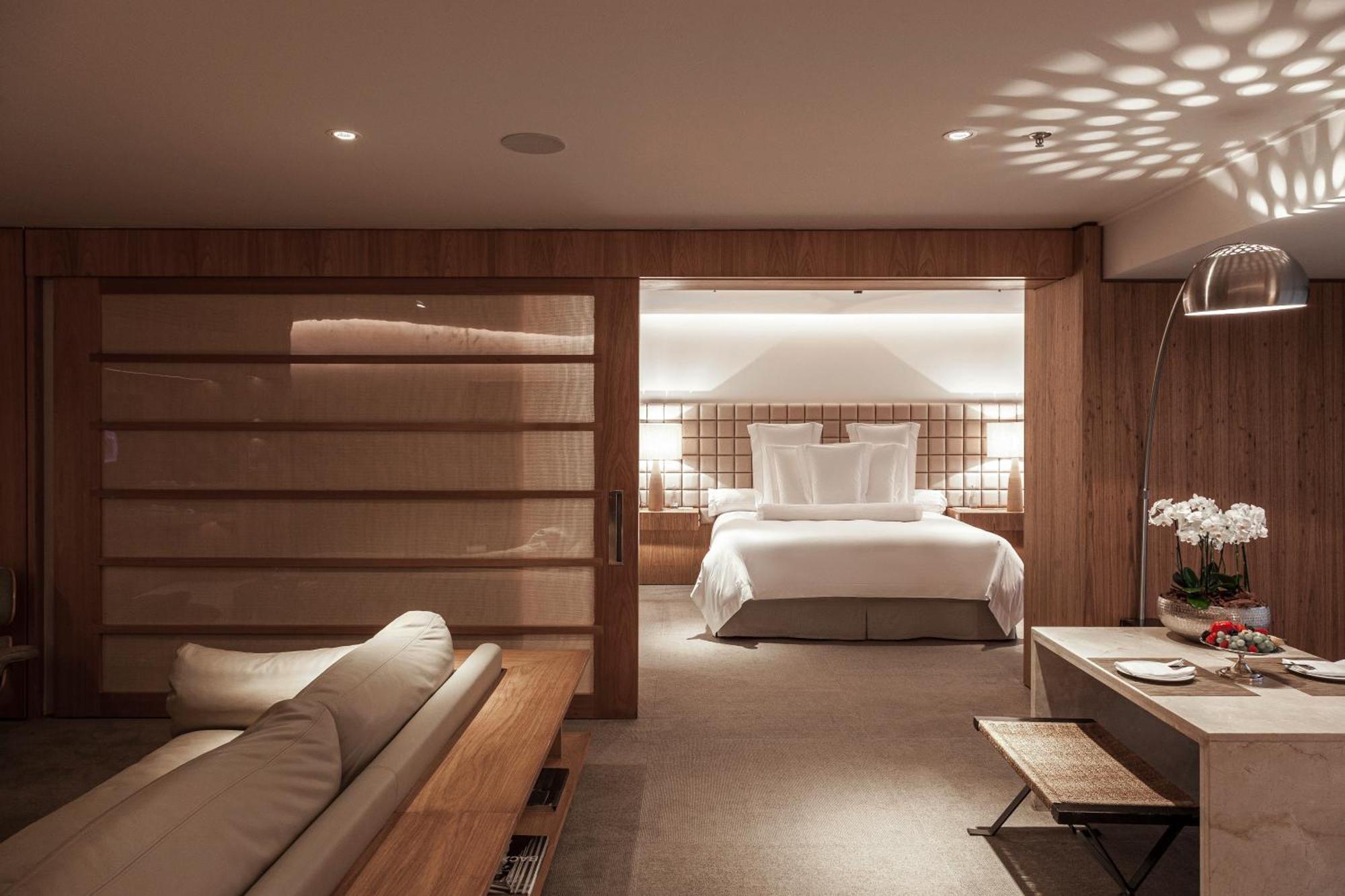 Suite,1547086717:JPEG