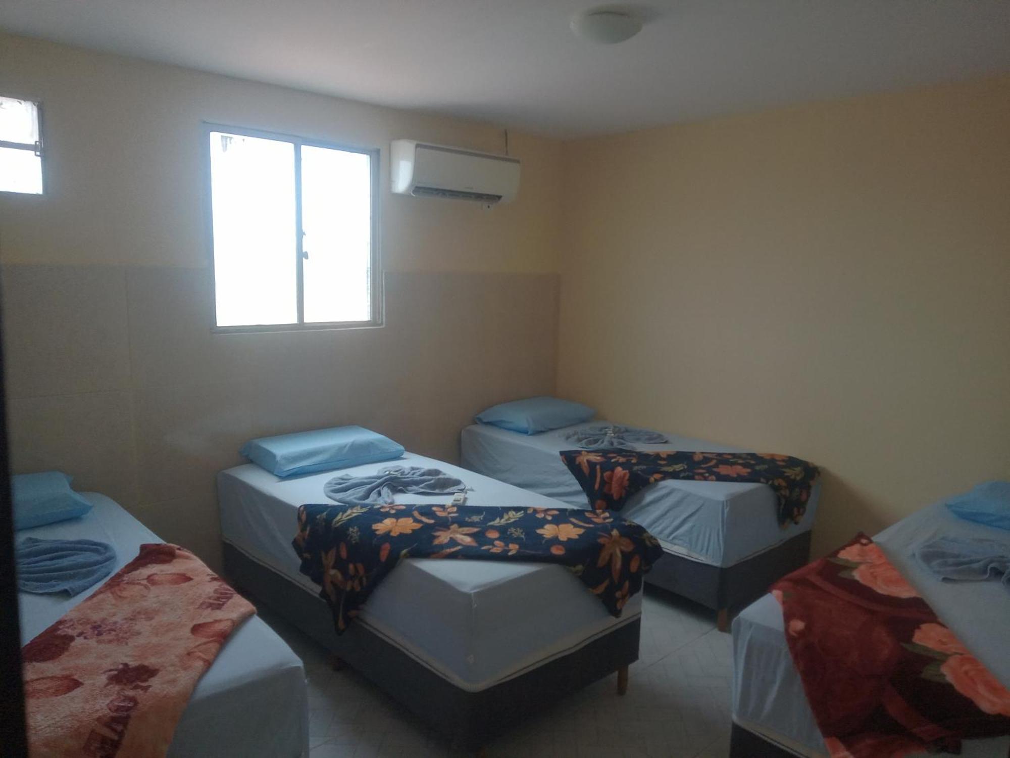 Cama em Dormitório Feminino com 4 Camas