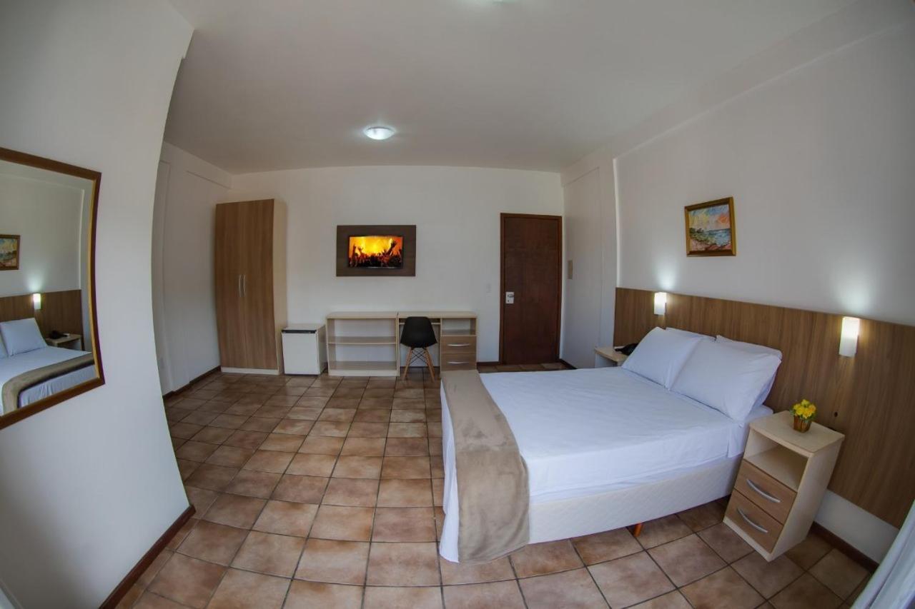 Quarto Standard com Cama de Casal ou 2 de Solteiro
