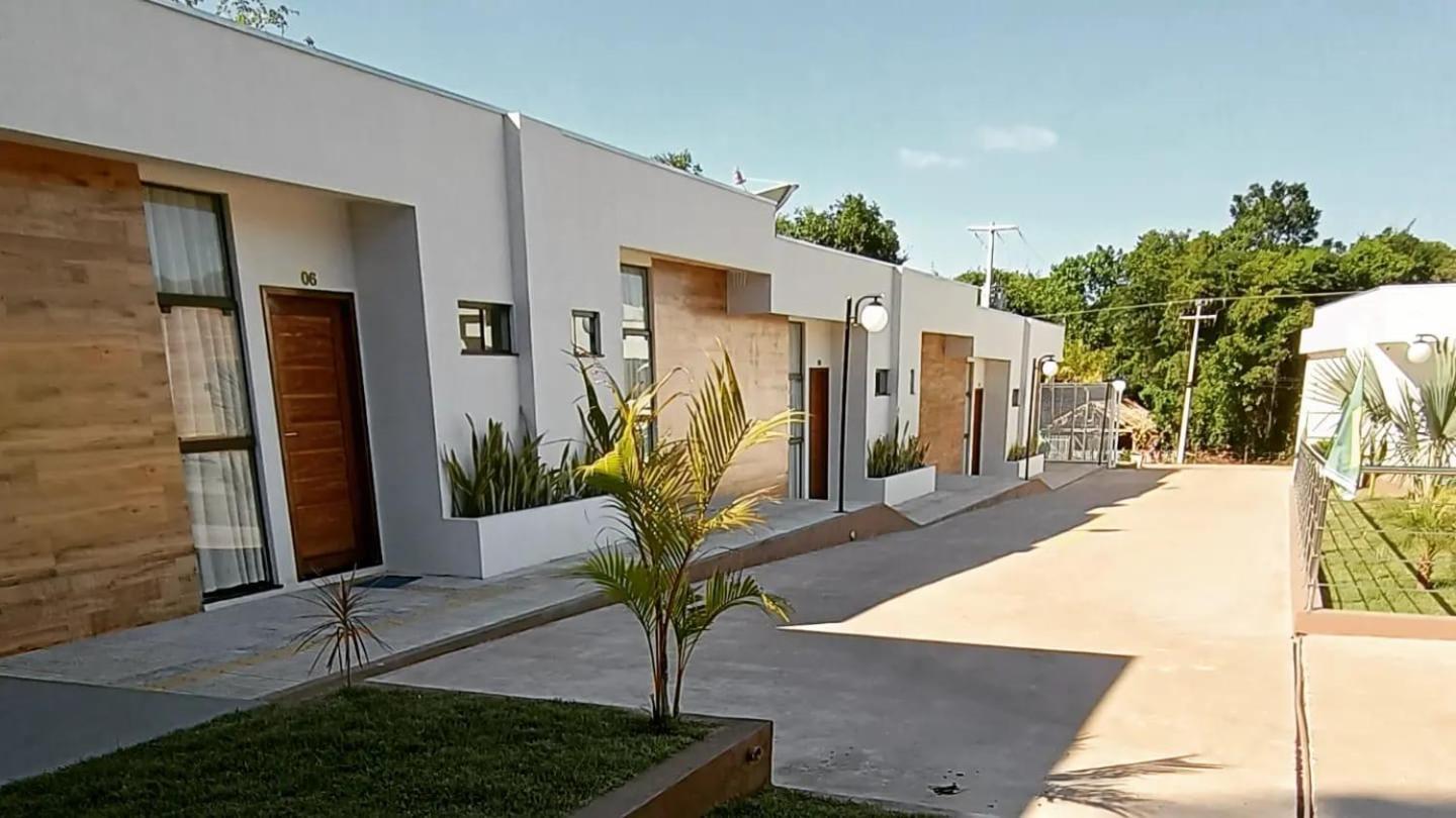 Suíte com Vista para a Piscina