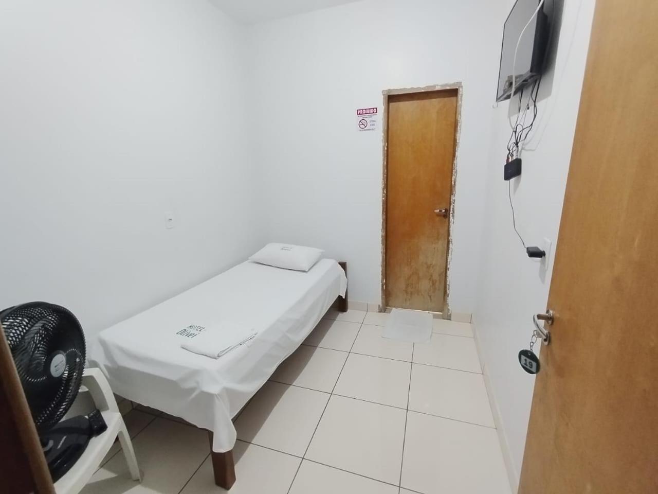 Quarto Individual Econômico