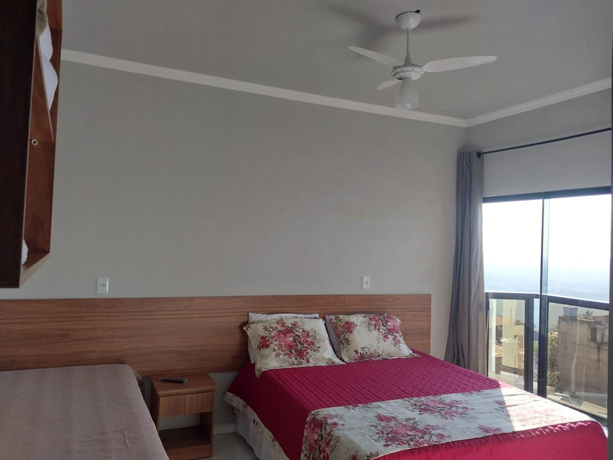Quarto Triplo com Vista