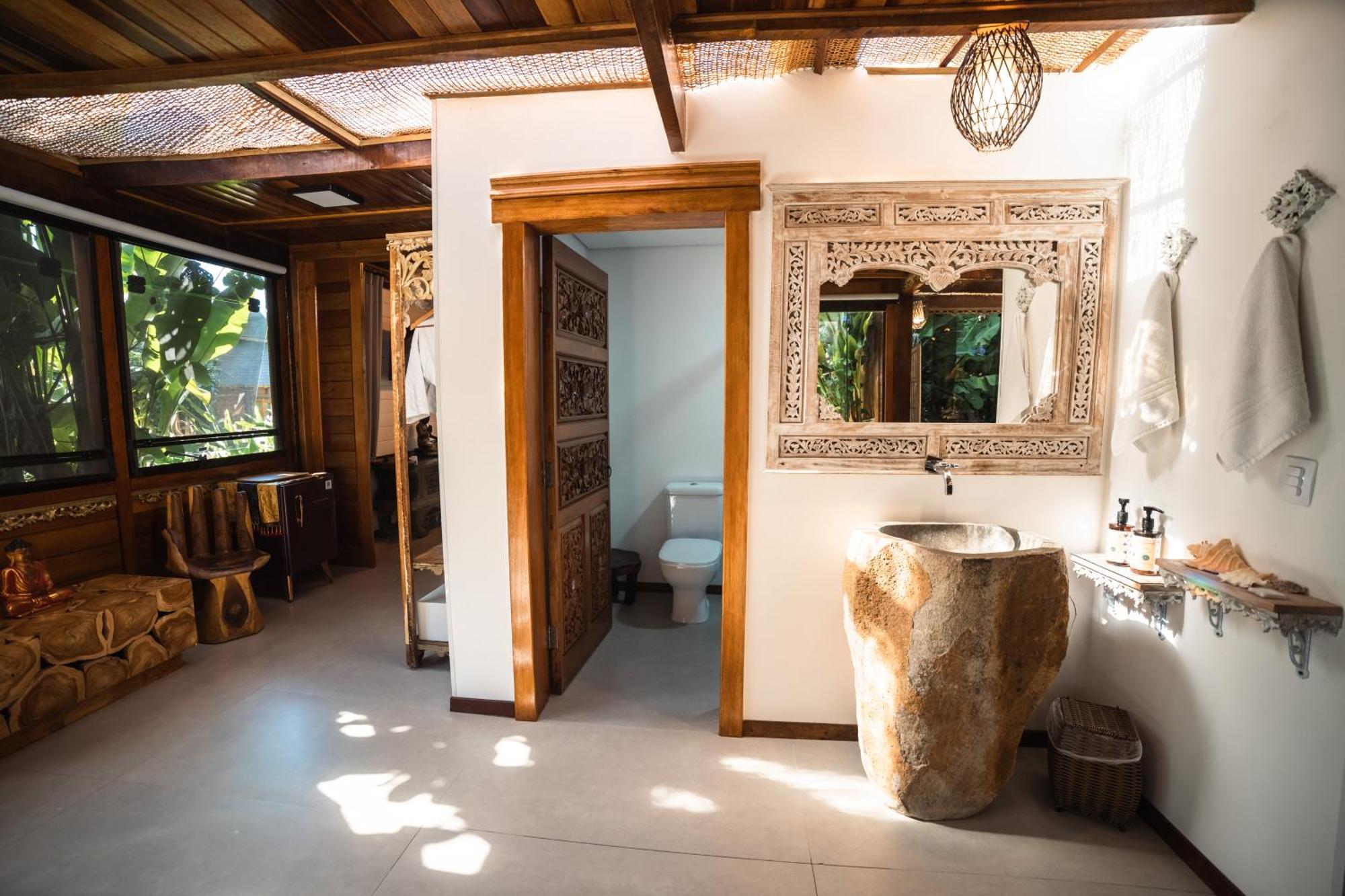 Suíte Deluxe com Banheira de Hidromassagem