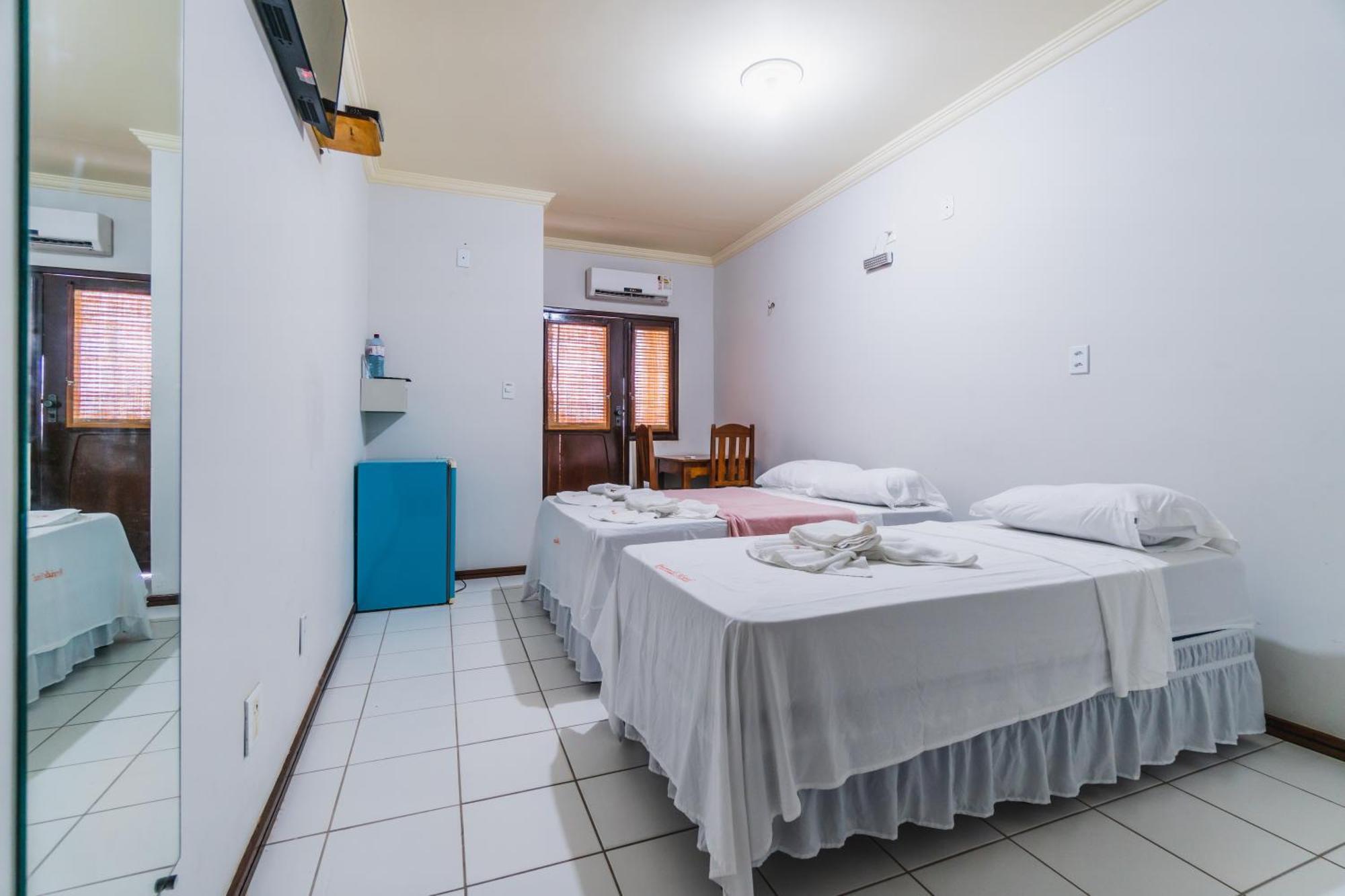 Quarto Duplo com Vista da Piscina