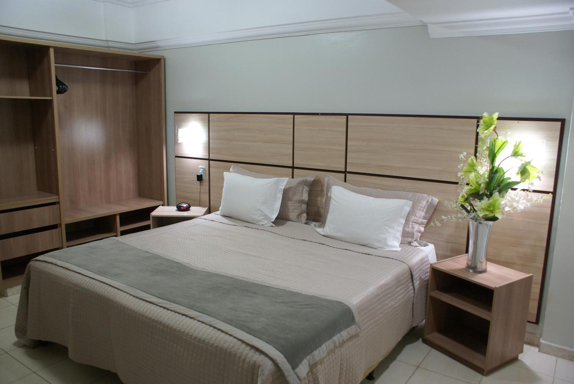 Deluxe Apartment,1586840033:JPEG