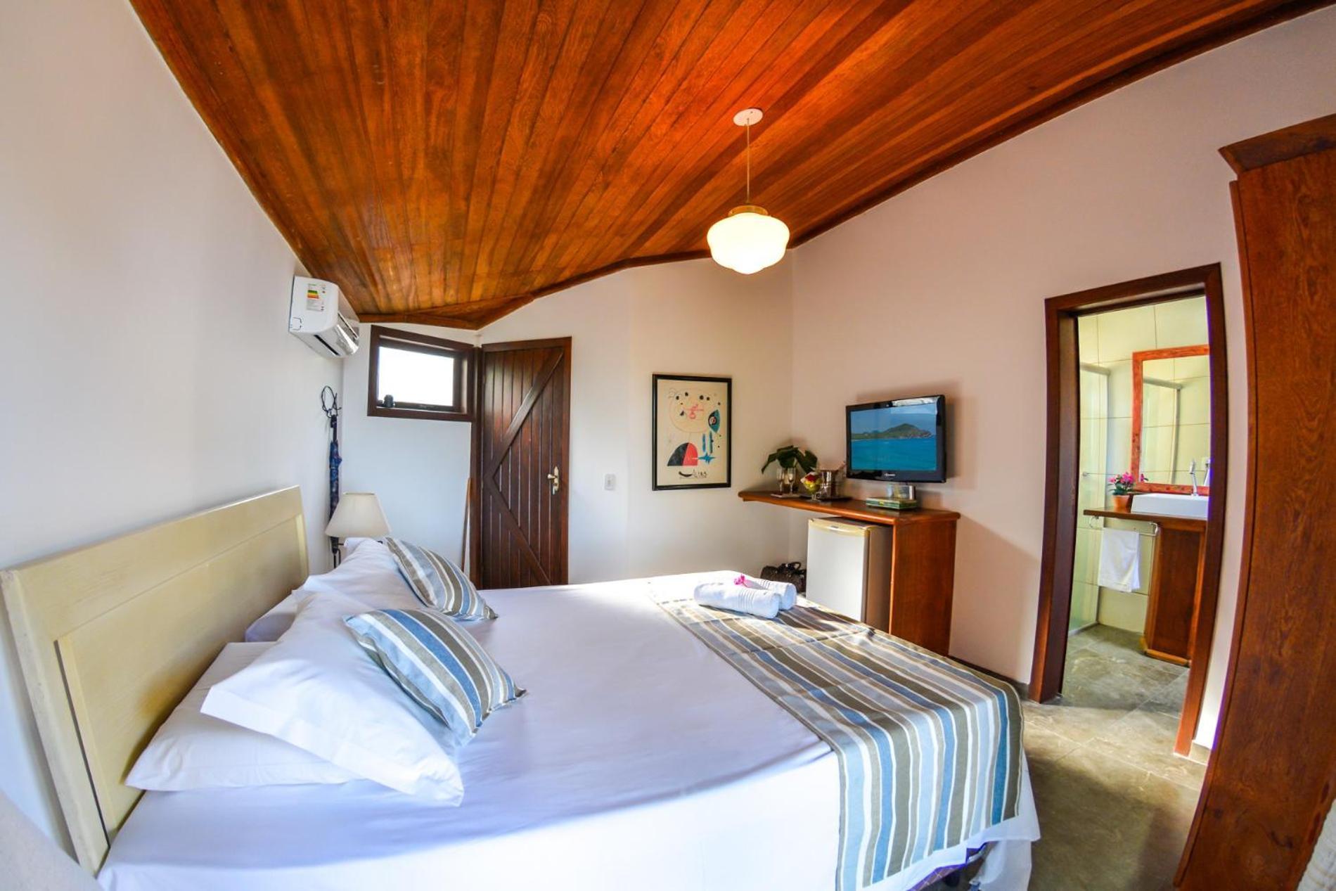 Quarto Duplo com Varanda e Vista do Mar