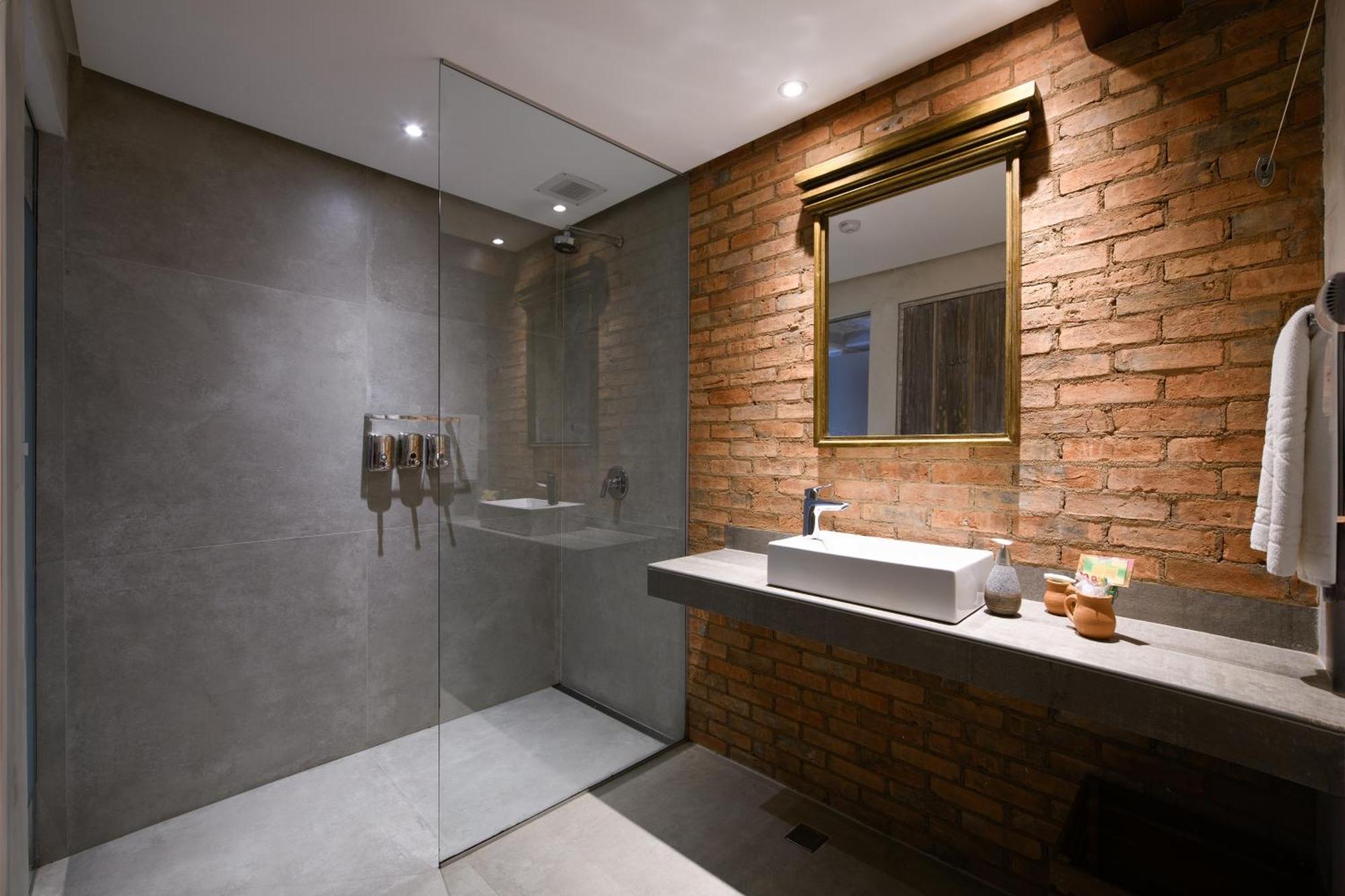 Quarto Deluxe com Piscina