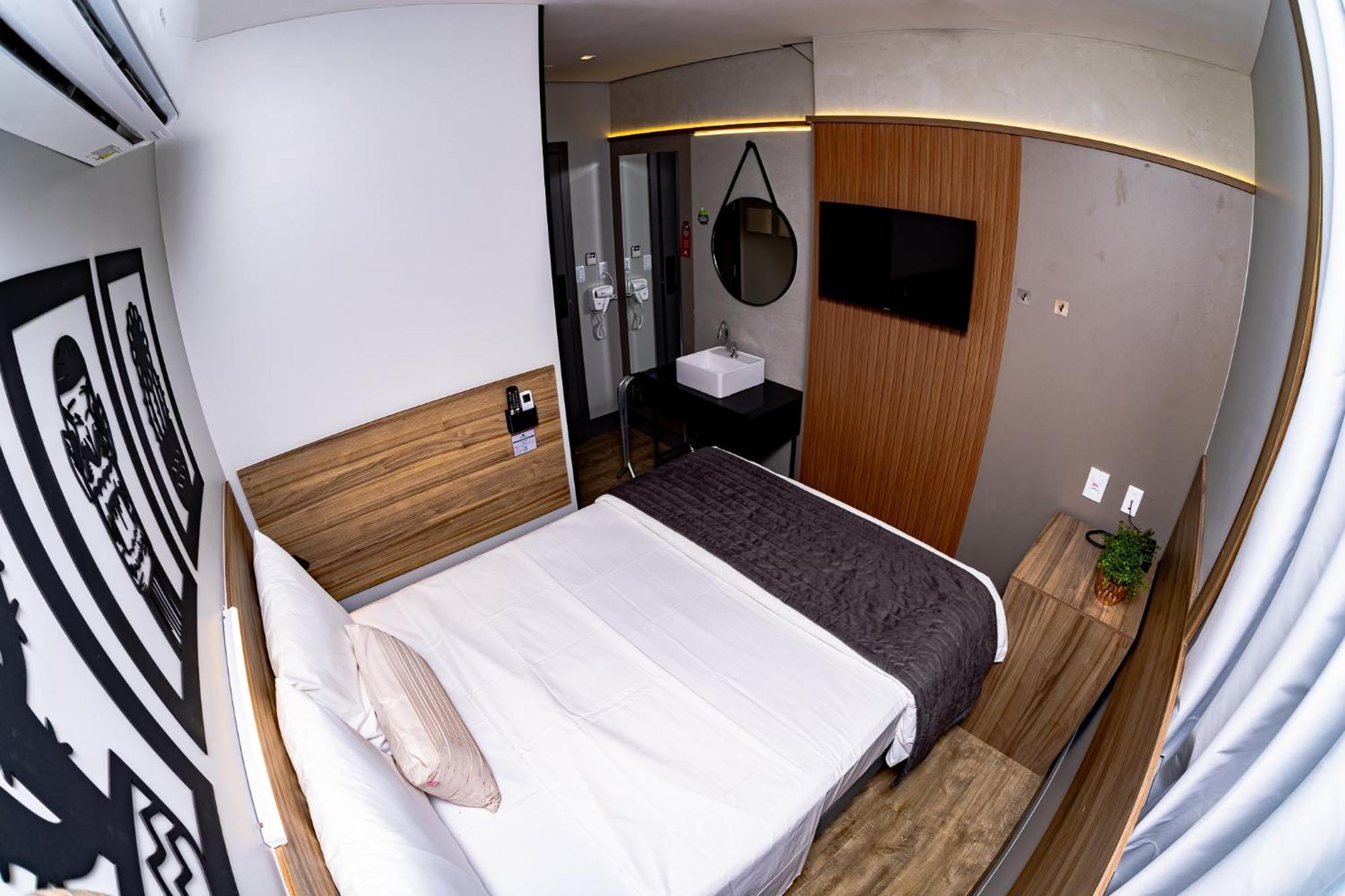 Quarto Duplo