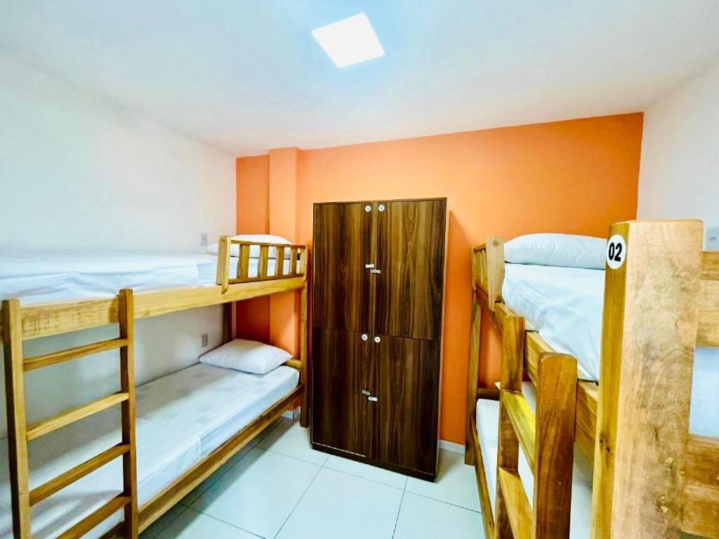 Posto Letto in Dormitorio Misto con 4 Letti