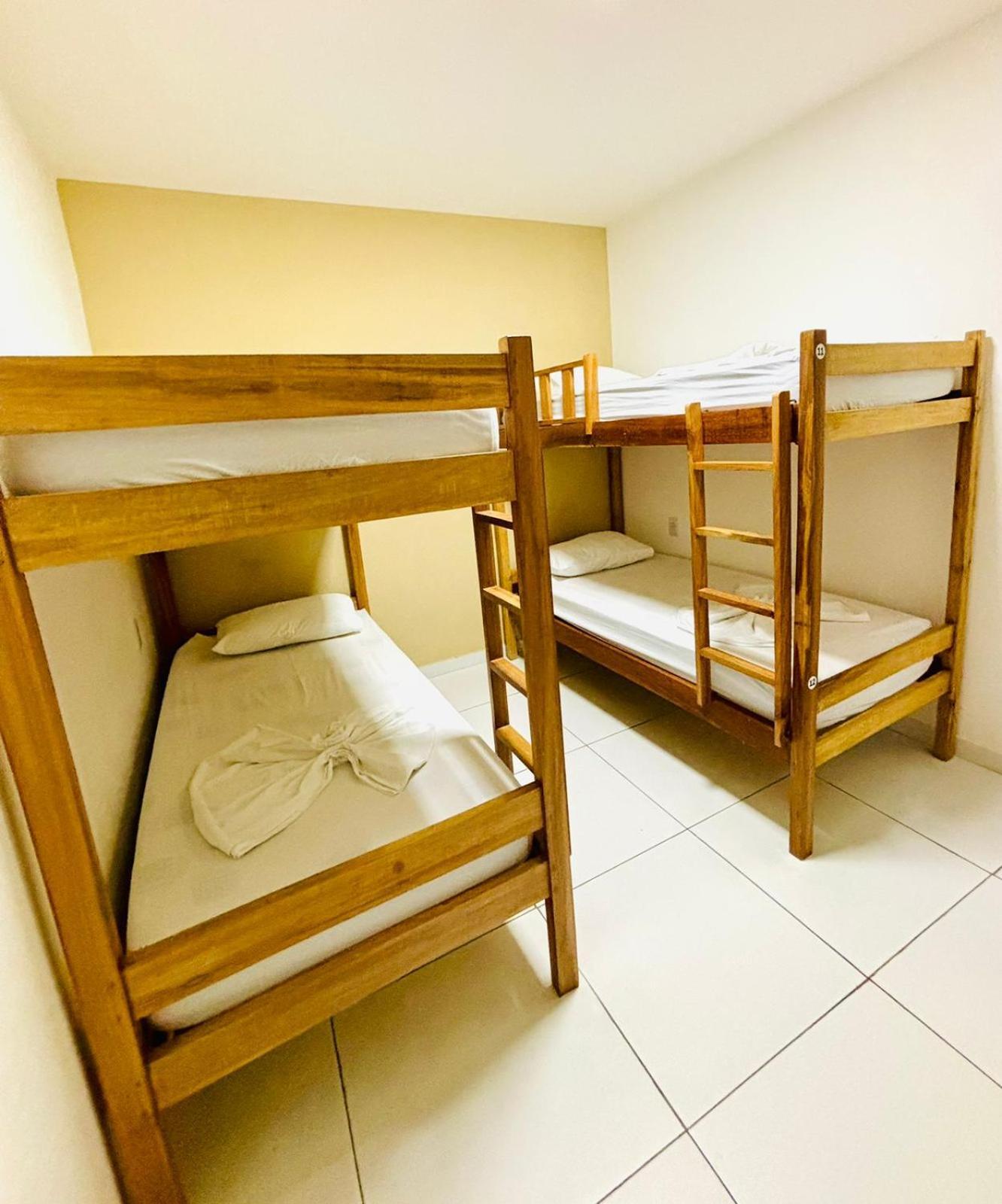 Posto Letto in Dormitorio Misto con 4 Letti