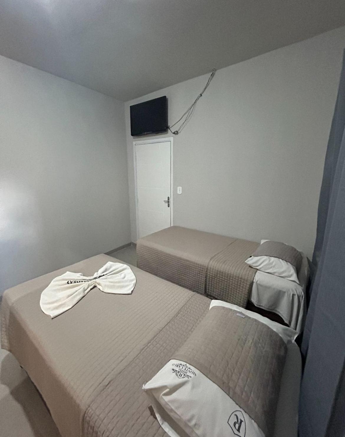 Quarto Duplo com Banheiro Privativo