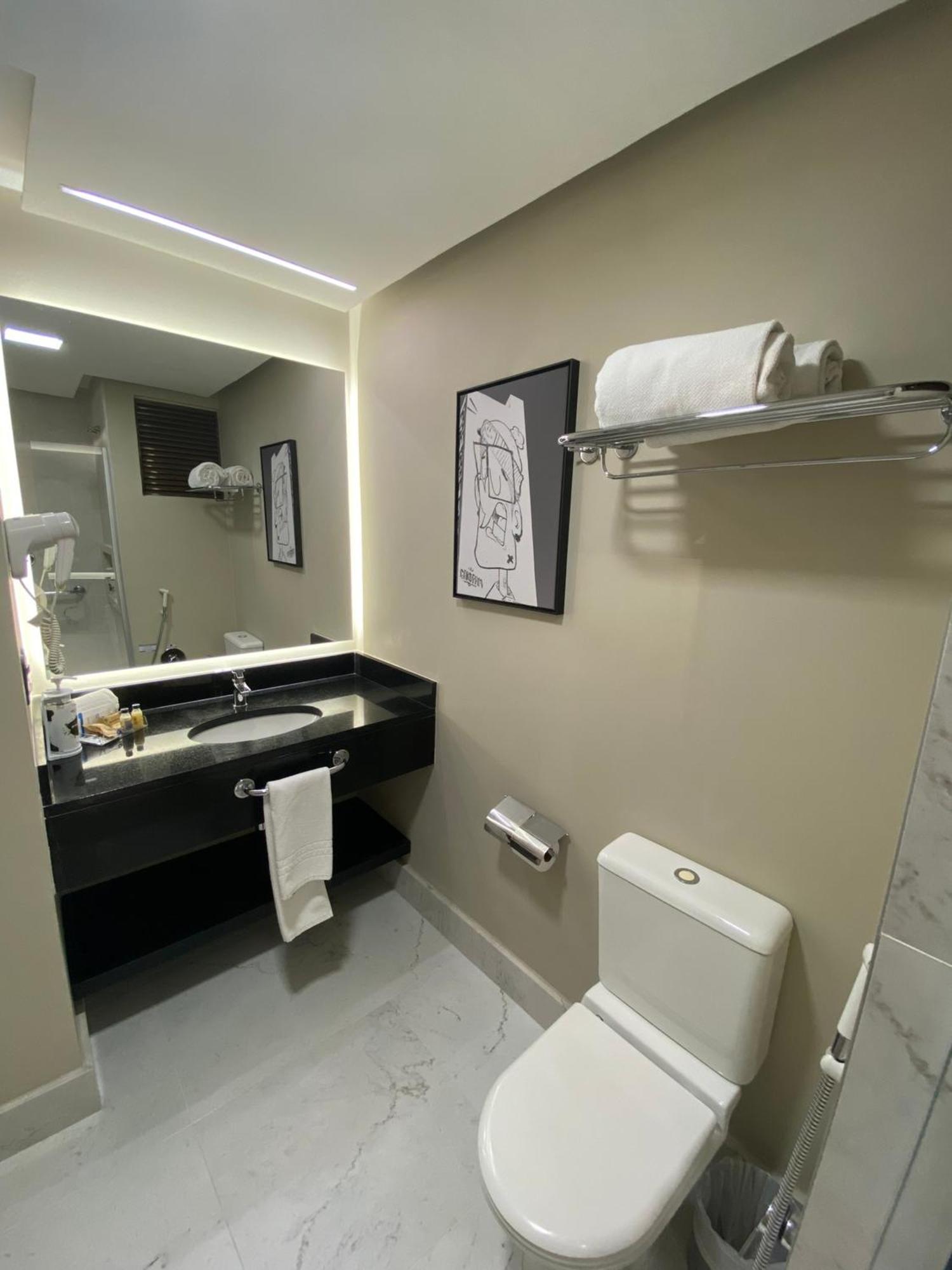 King Room,1611076074:JPEG