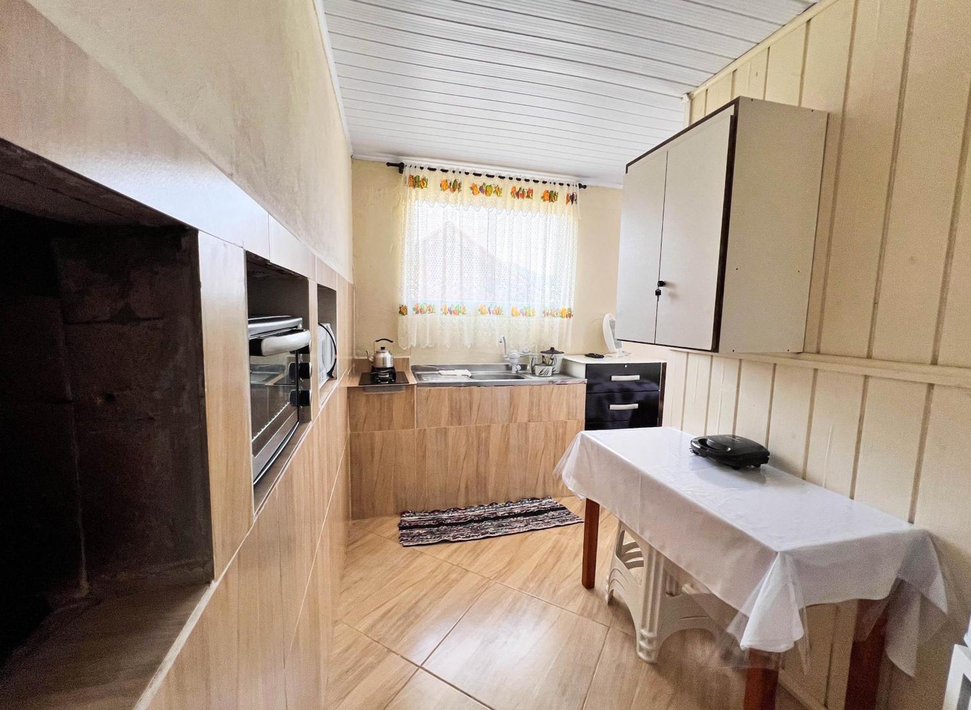Quarto Deluxe (2 Adultos + 1 Criança)