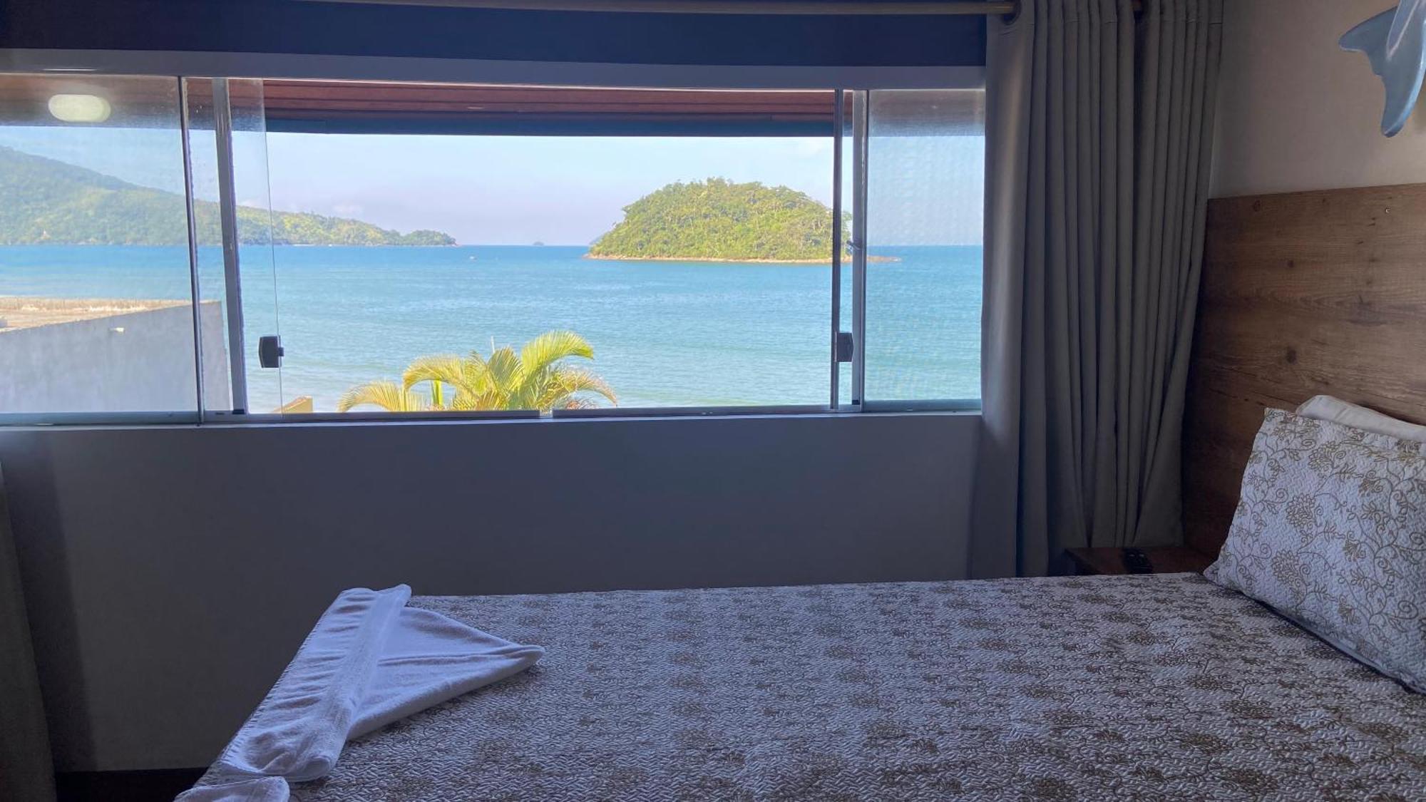 Loft master com varanda e vista do mar