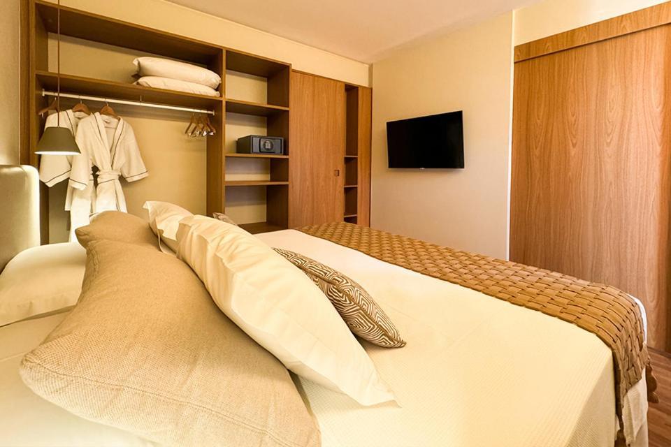 Deluxe Room PCD includes Hot Beach Water Park tickets