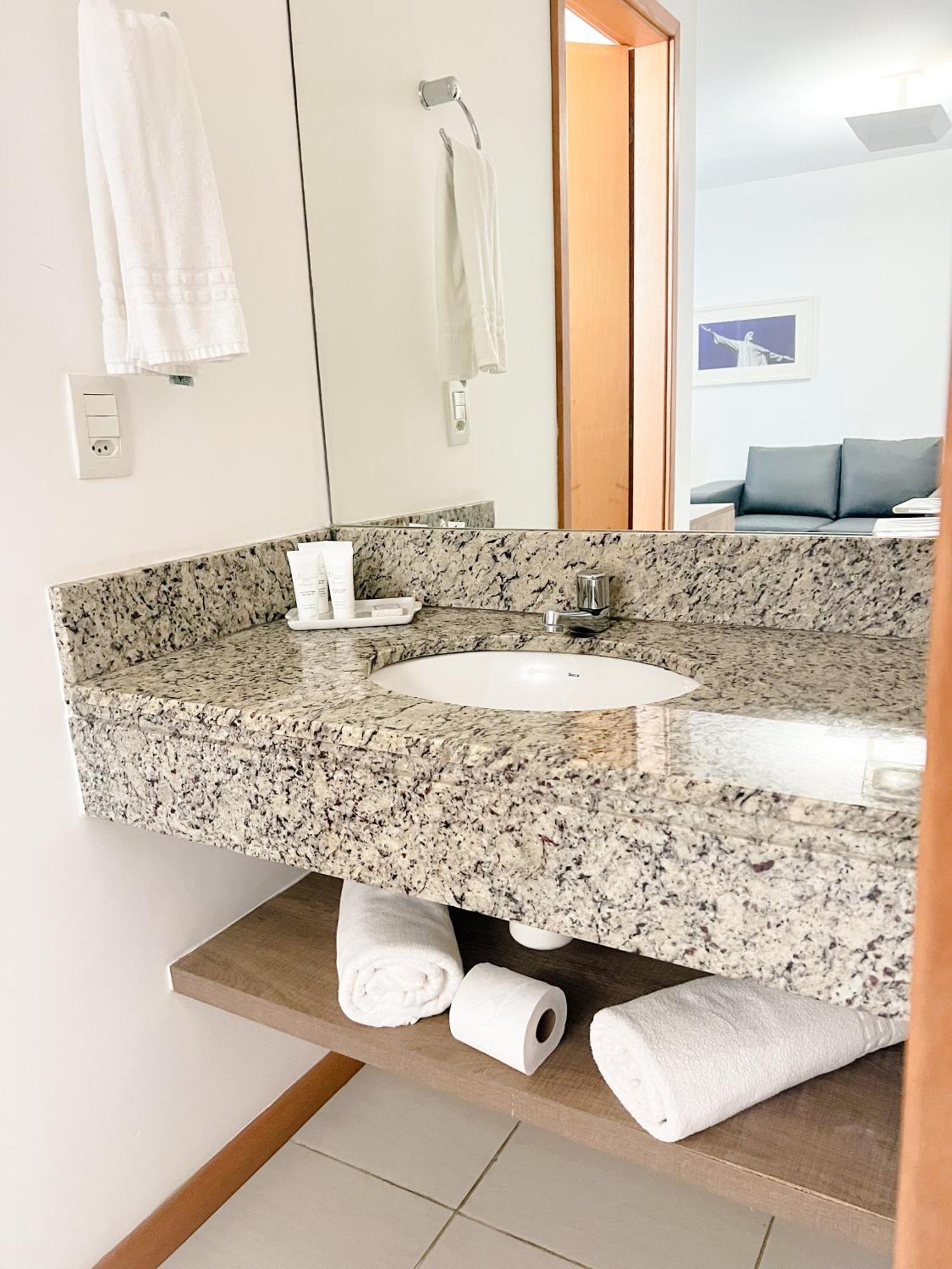 Quarto Luxo com 2 Camas de Solteiro