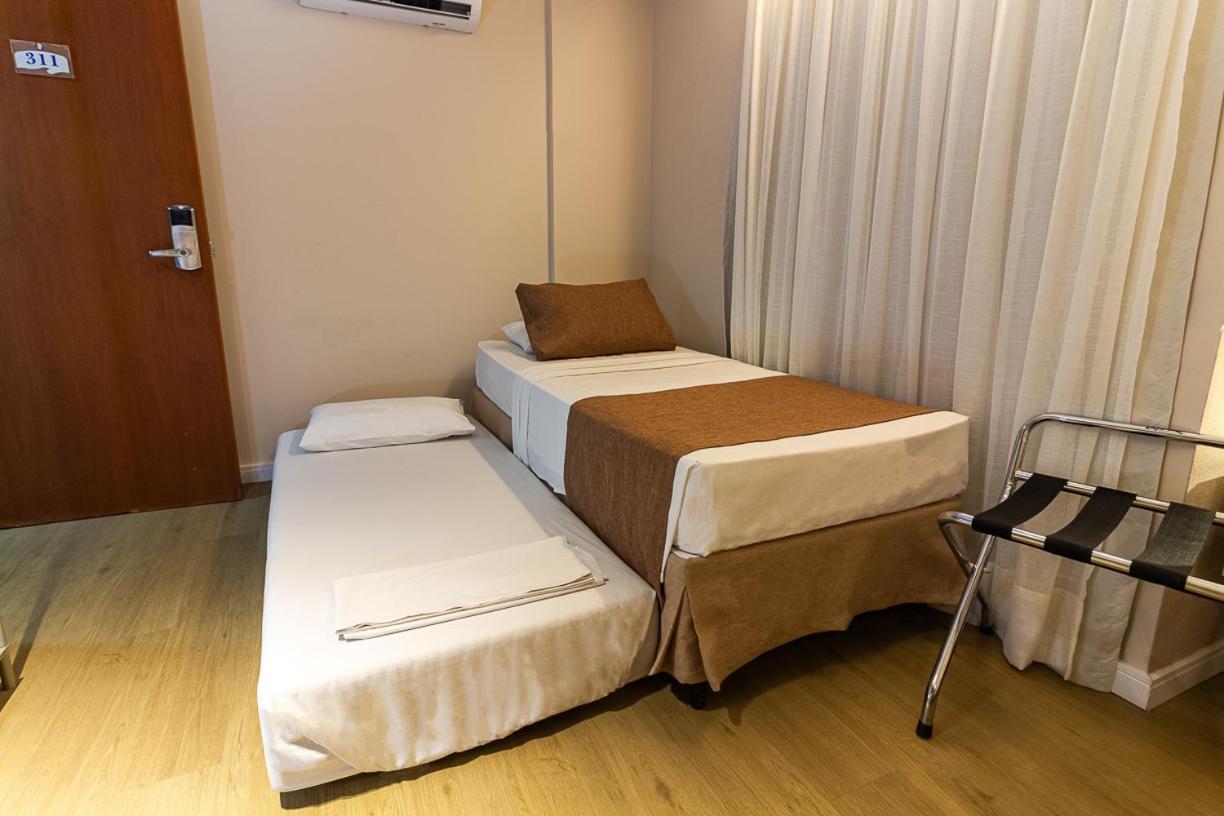 Family Room,1624753961:JPEG