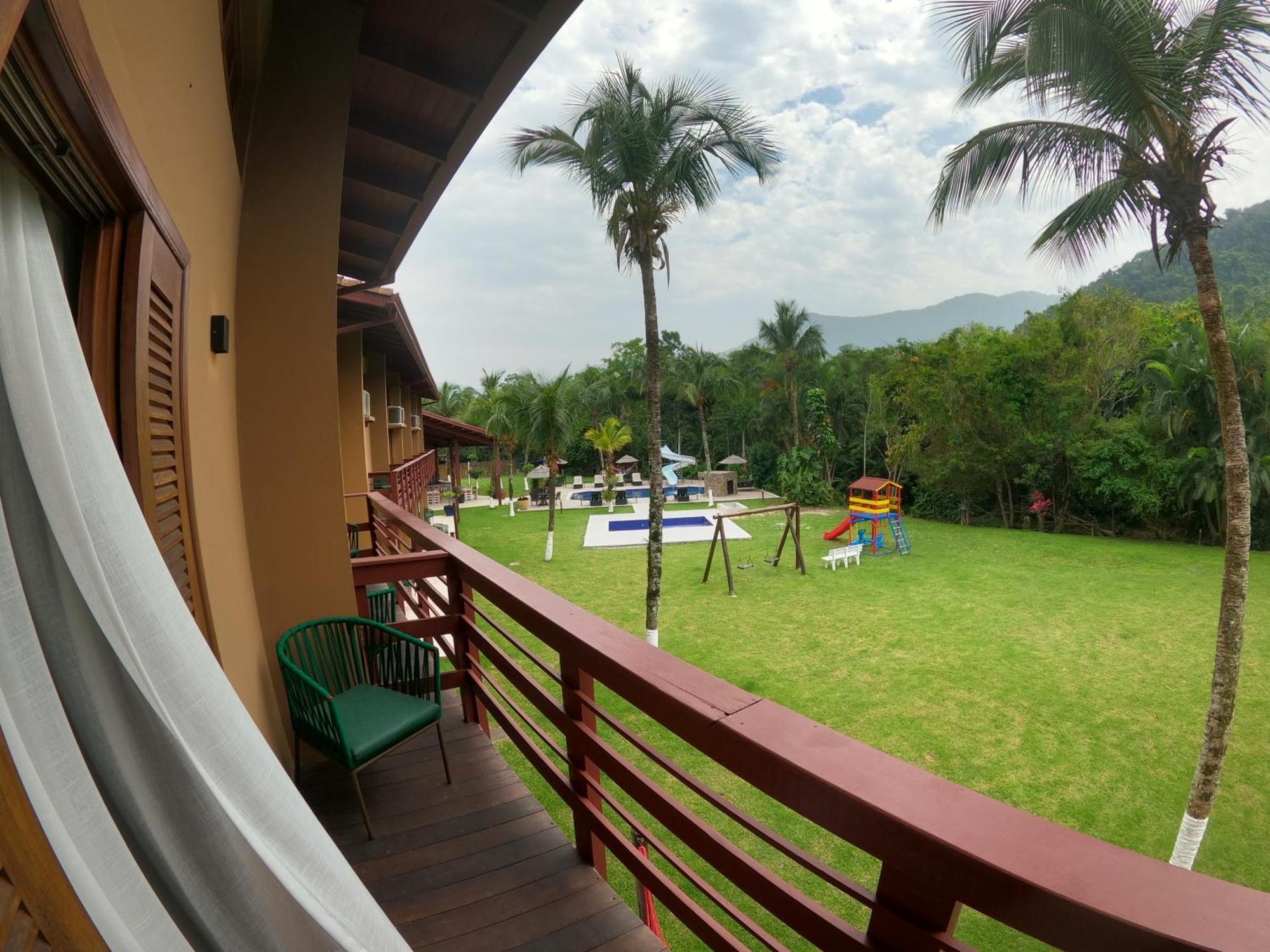 Suíte Duplex com Vista da Piscina