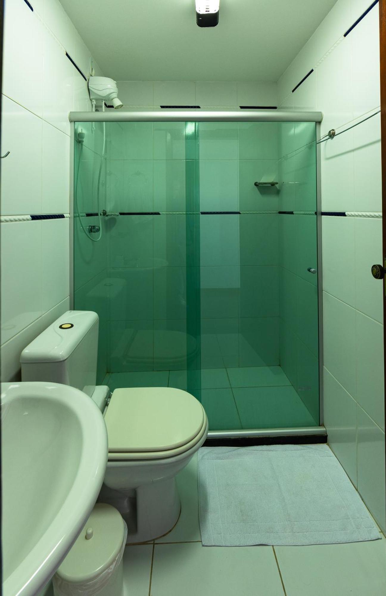 Kamer met Queensize Bed en Uitzicht op Zee