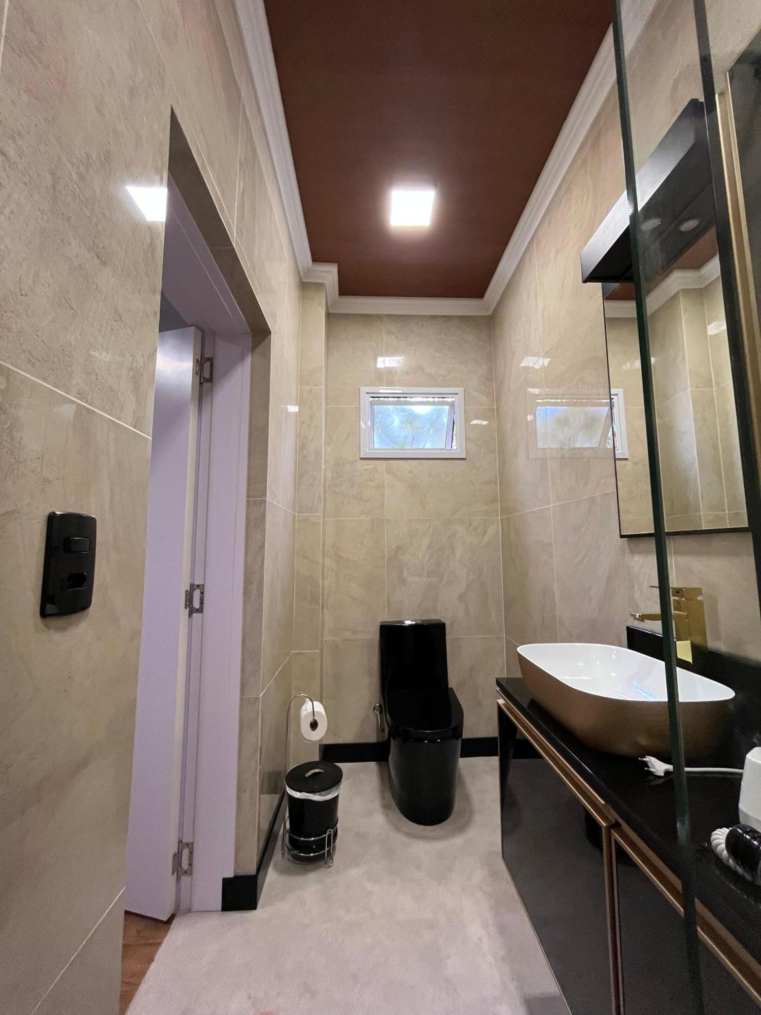 Family Room,1639691832:JPEG