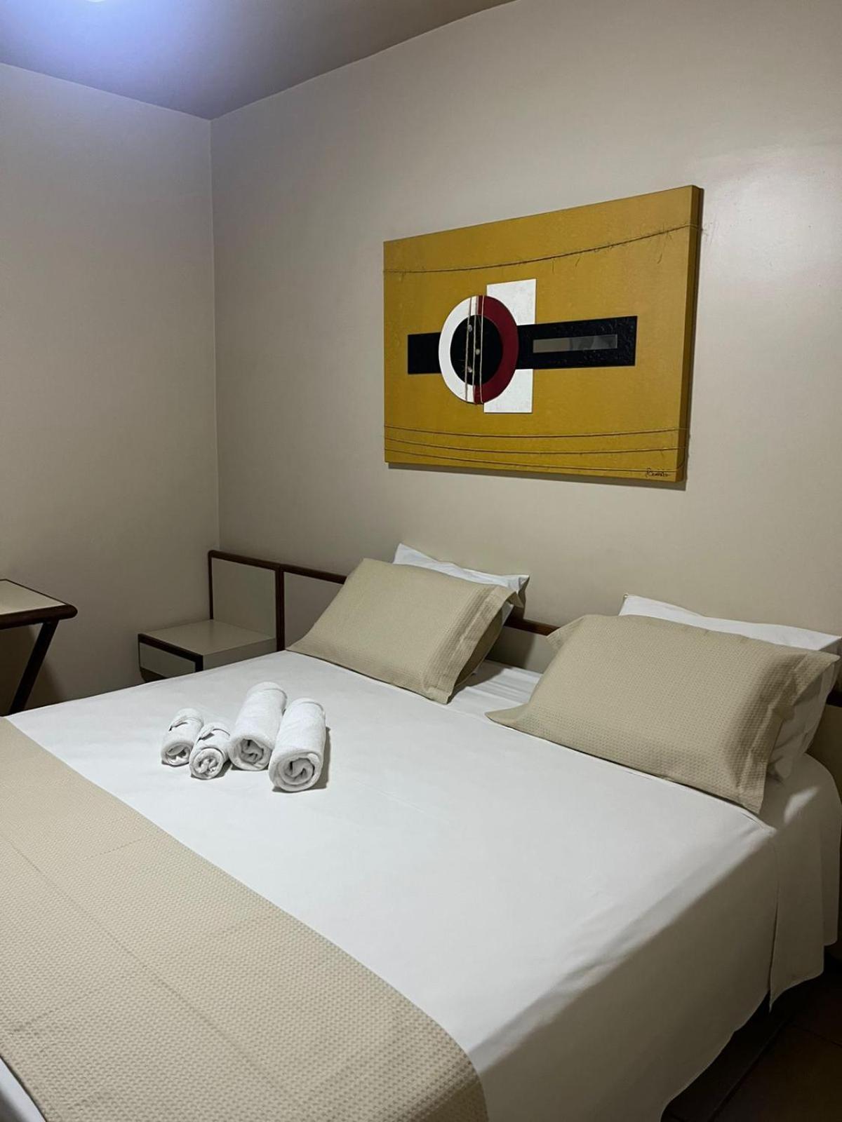 Quarto Duplo com Cama de Casal