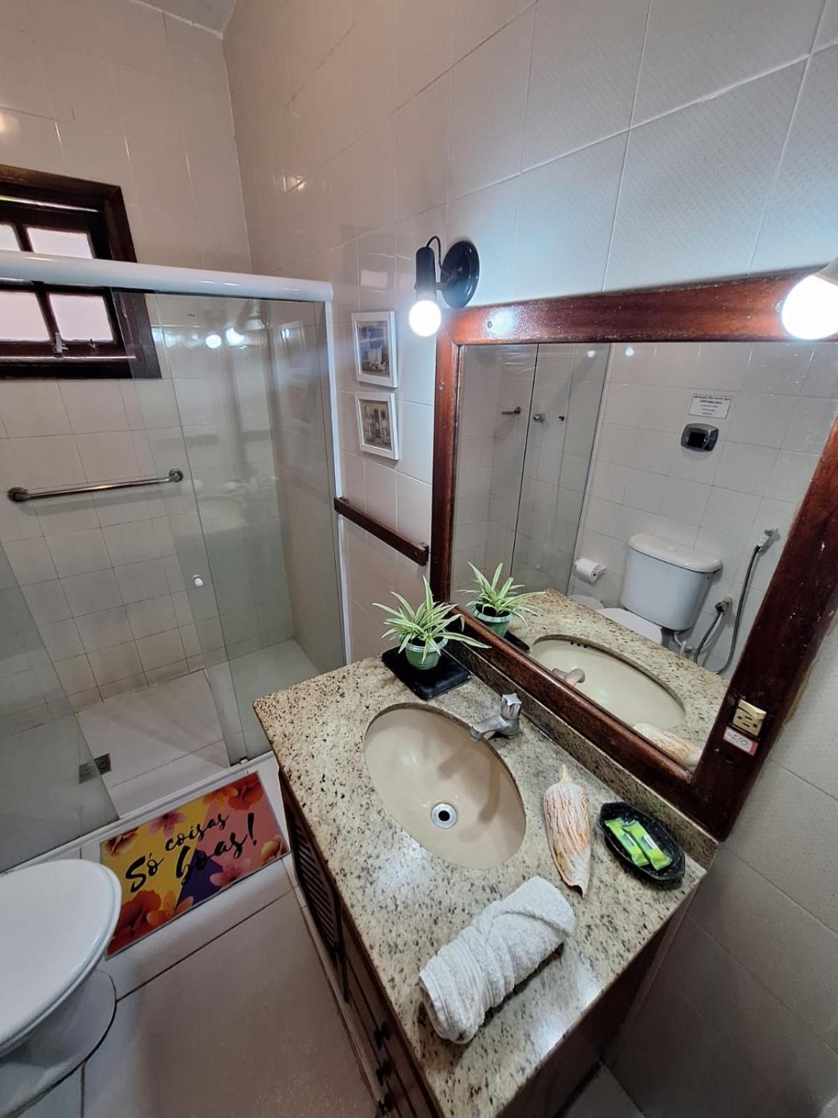 Quarto Duplo com Banheiro Privativo Externo