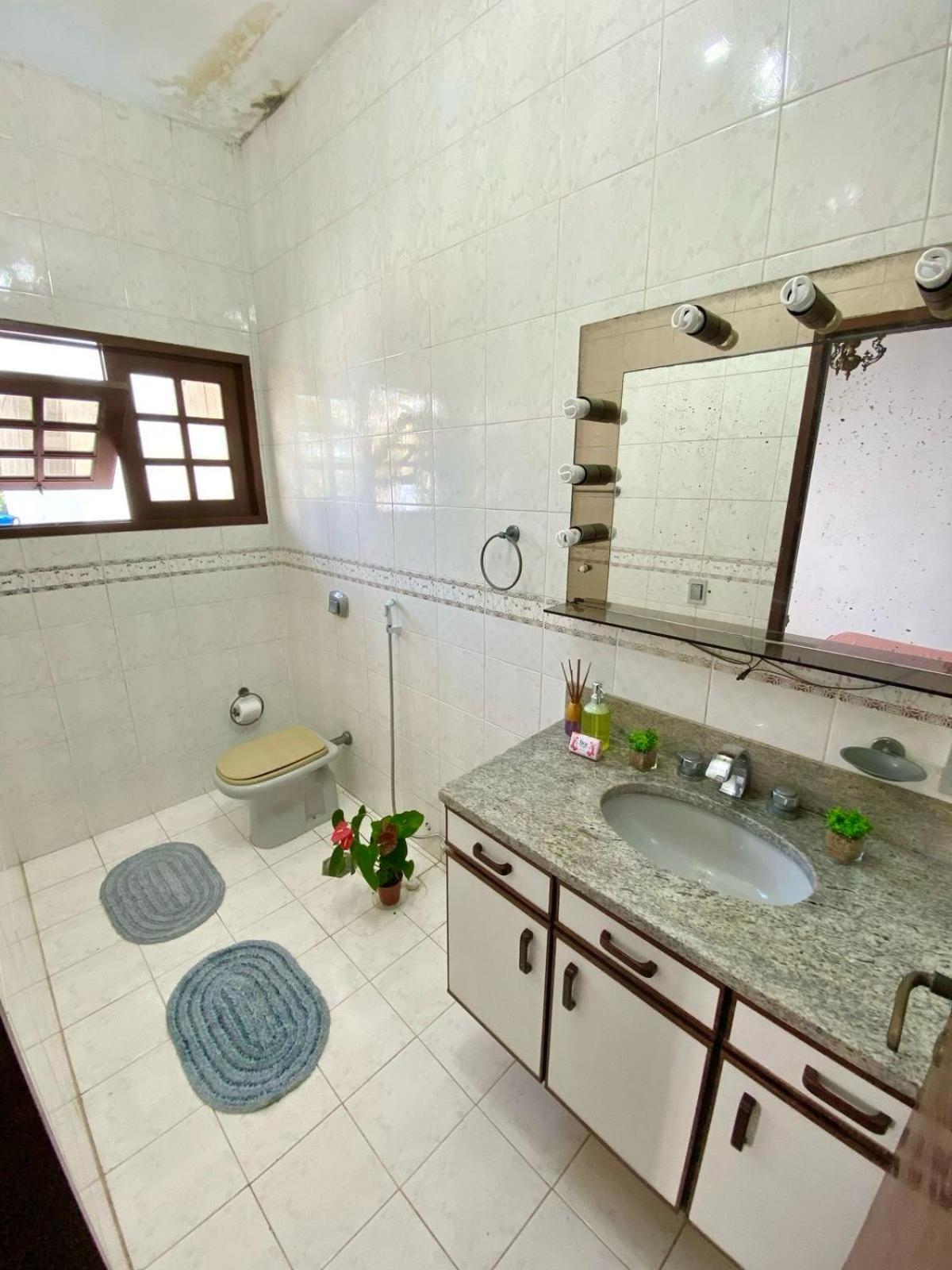 Suite Lit Queen-Size - Vue sur Piscine