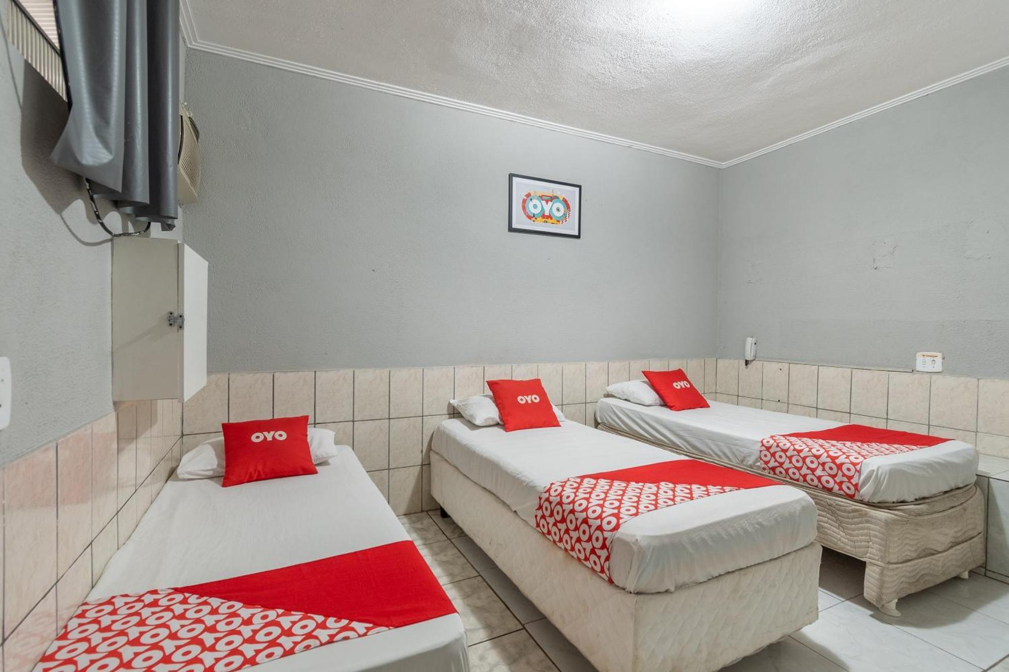 Triple Room (3 Single beds)