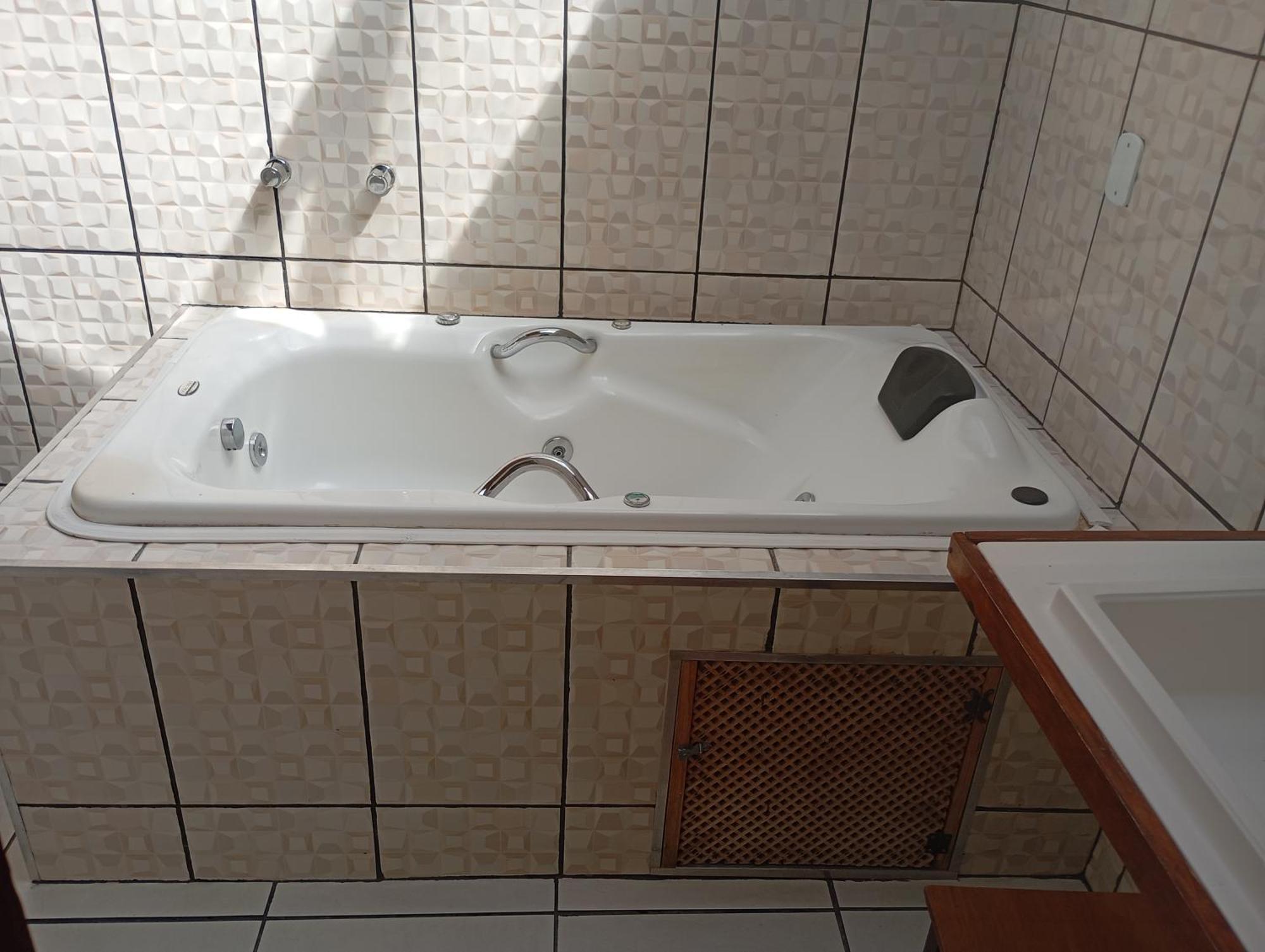 Quarto Duplo Deluxe com Banheira