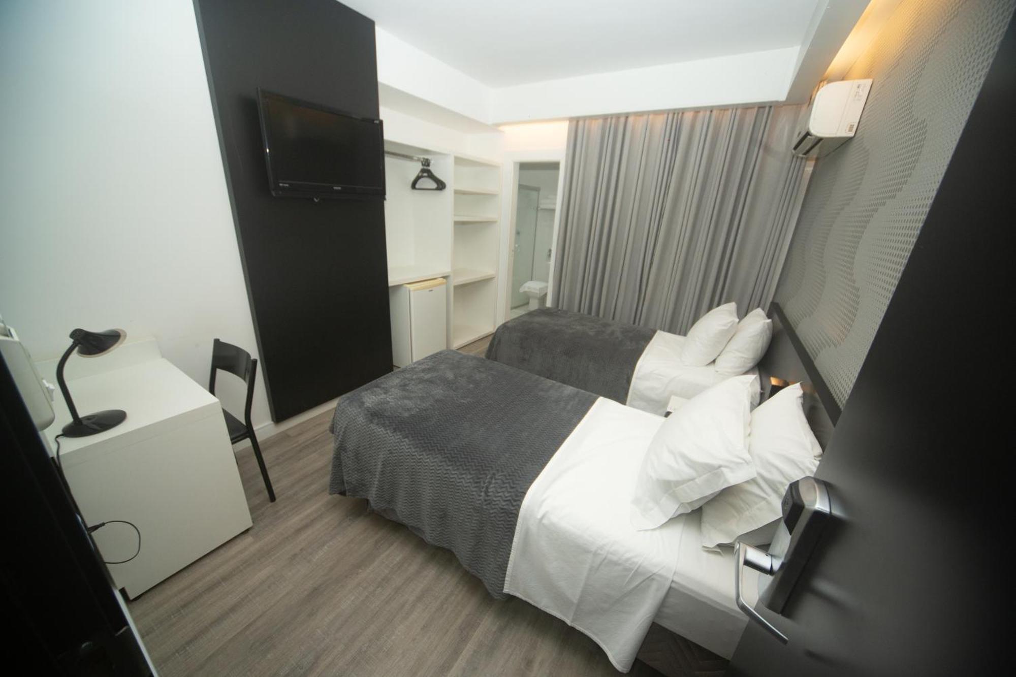 Quarto Superior com 2 Camas de Solteiro