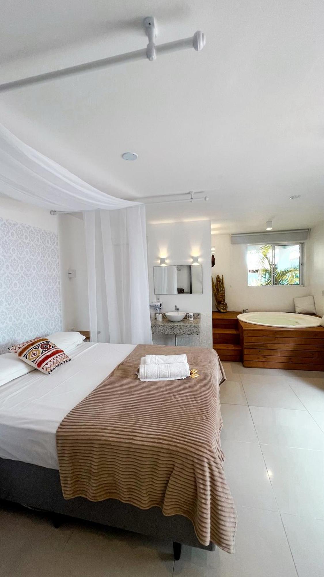 Suite with Spa Bath