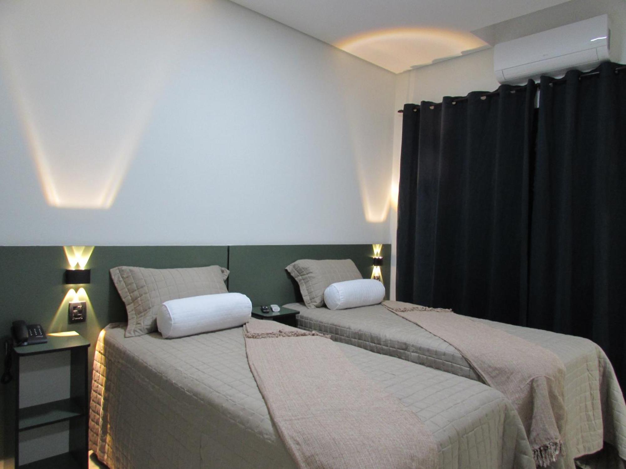 Quarto Superior com 2 Camas de Solteiro