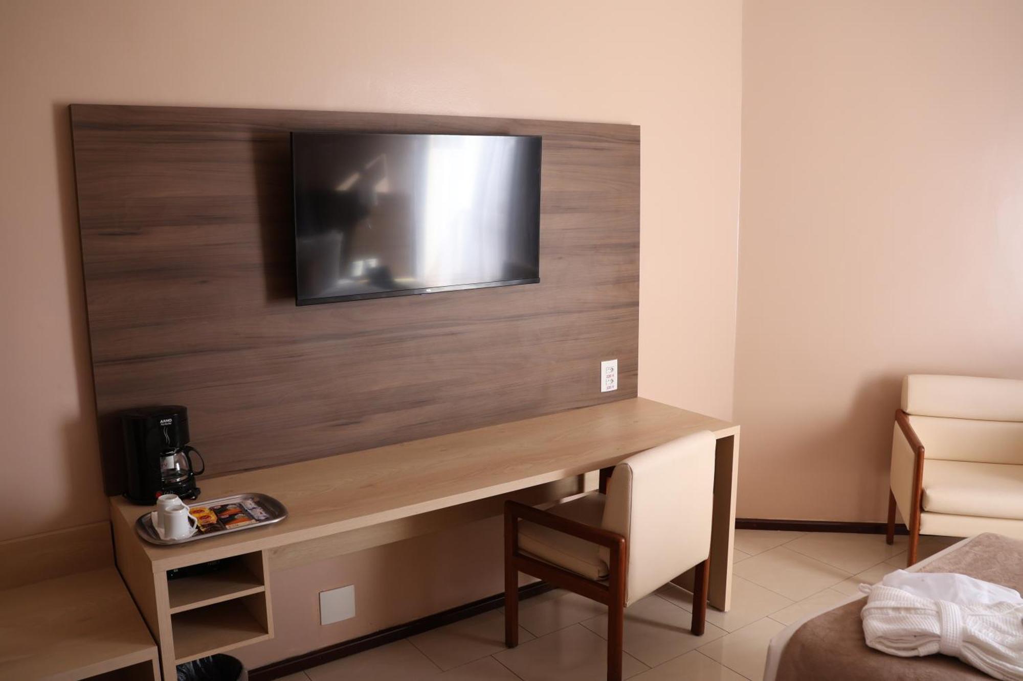 Quarto Executivo com 2 Camas de Solteiro