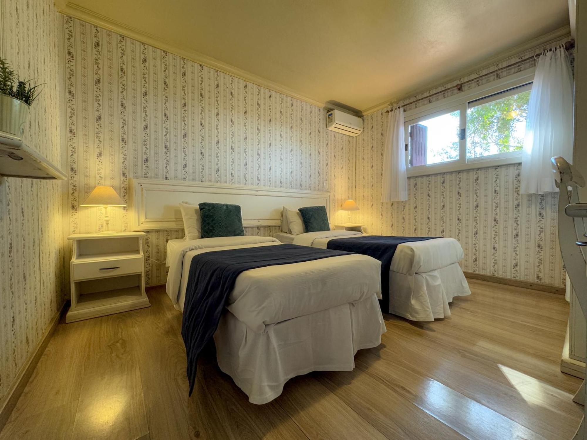 Deluxe Double Room,1685073390:JPEG