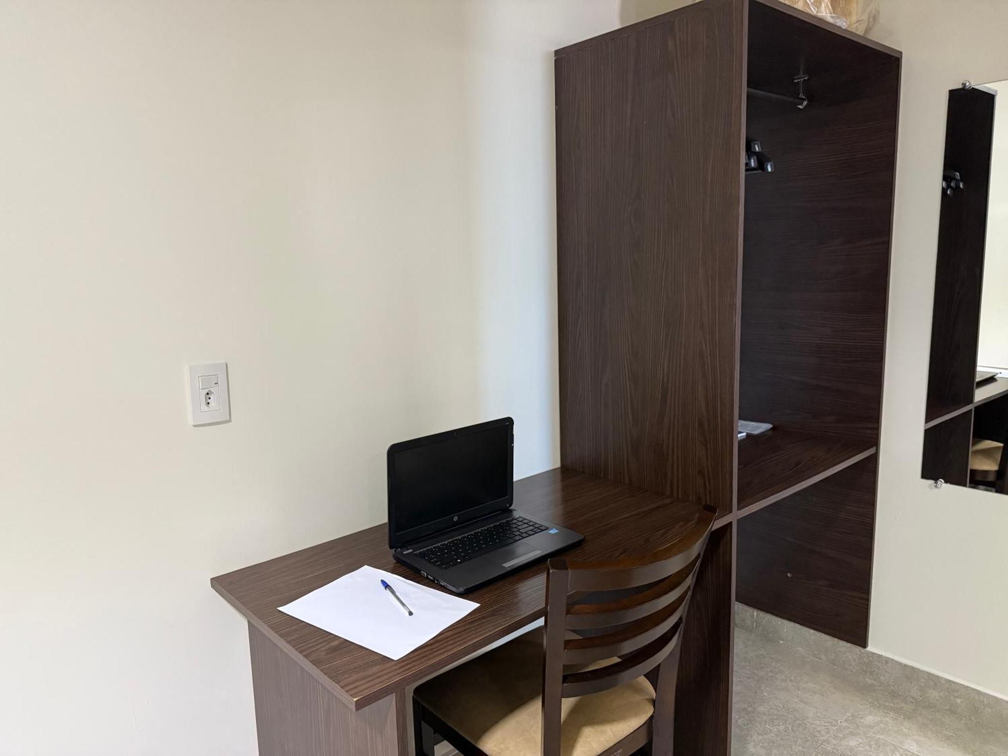 Quarto Queen Executivo com 2 Camas Queen-size