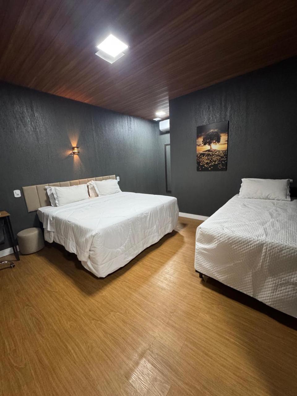 Quarto Triplo com Vista do Jardim